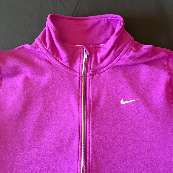 Women’s Nike Dri-Fit, half zip pull over ~ Small - Picture 3 of 6